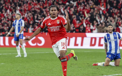  El Benfica logra el empate a duras penas en el clásico y Mourinho es expulsado