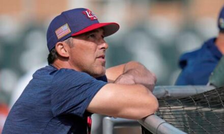 Mark DeRosa admite comentario “demasiado confiado” del Clásico tras derrota de EEUU ante Italia