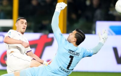 Fiorentina vence a Cremonese y se aleja de la zona de descenso en Serie A