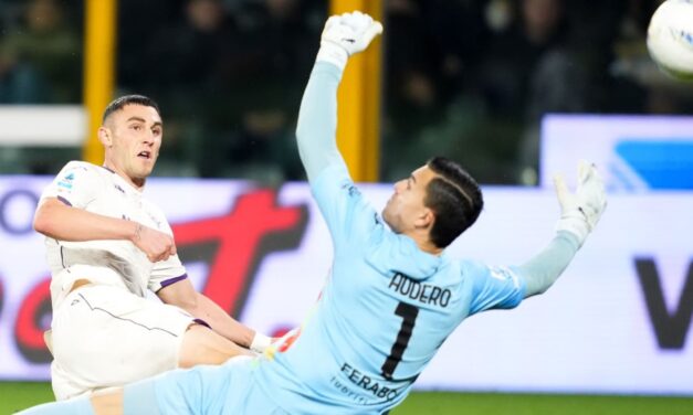 Fiorentina vence a Cremonese y se aleja de la zona de descenso en Serie A