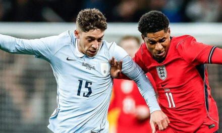 Empató Uruguay en el último minuto ante Inglaterra