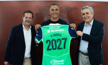 Keylor Navas sigue con Pumas UNAM un año más
