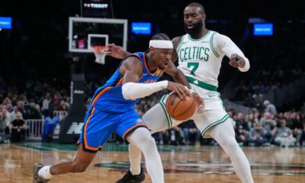 Brown anota 31 y Celtics remontan para vencer 119-109 a Thunder y cortar racha de OKC