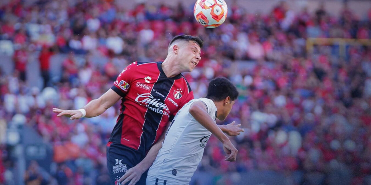 Atlas empata con Gallos