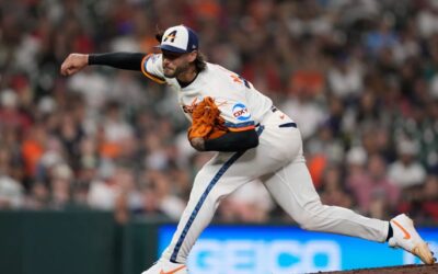 McCullers brilla con 7 entradas sólidas y los 2 jonrones de Altuve impulsan a los Astros a una victoria de 8-1 sobre los Red Sox.