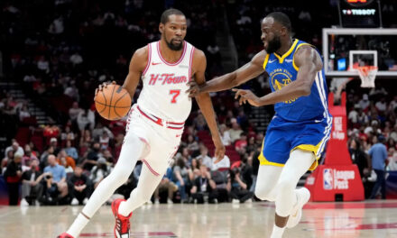 Los Warriors superan a los Rockets