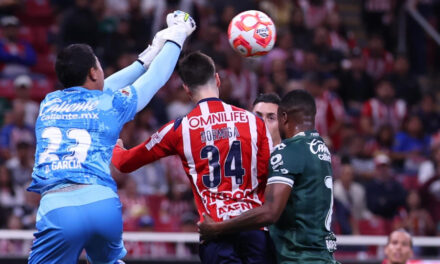 Chivas recupera el liderato tras aplastar a León