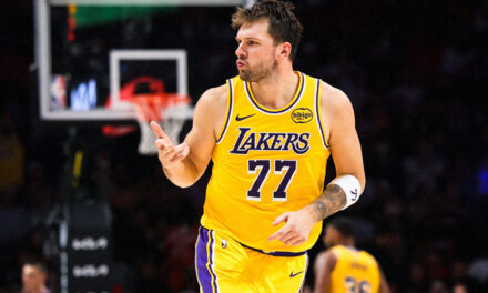 Doncic anota 60 y LeBron consigue récord mientras Lakers vencen al Heat