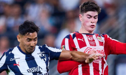 Chivas se impone a Rayados y se mantiene como líder