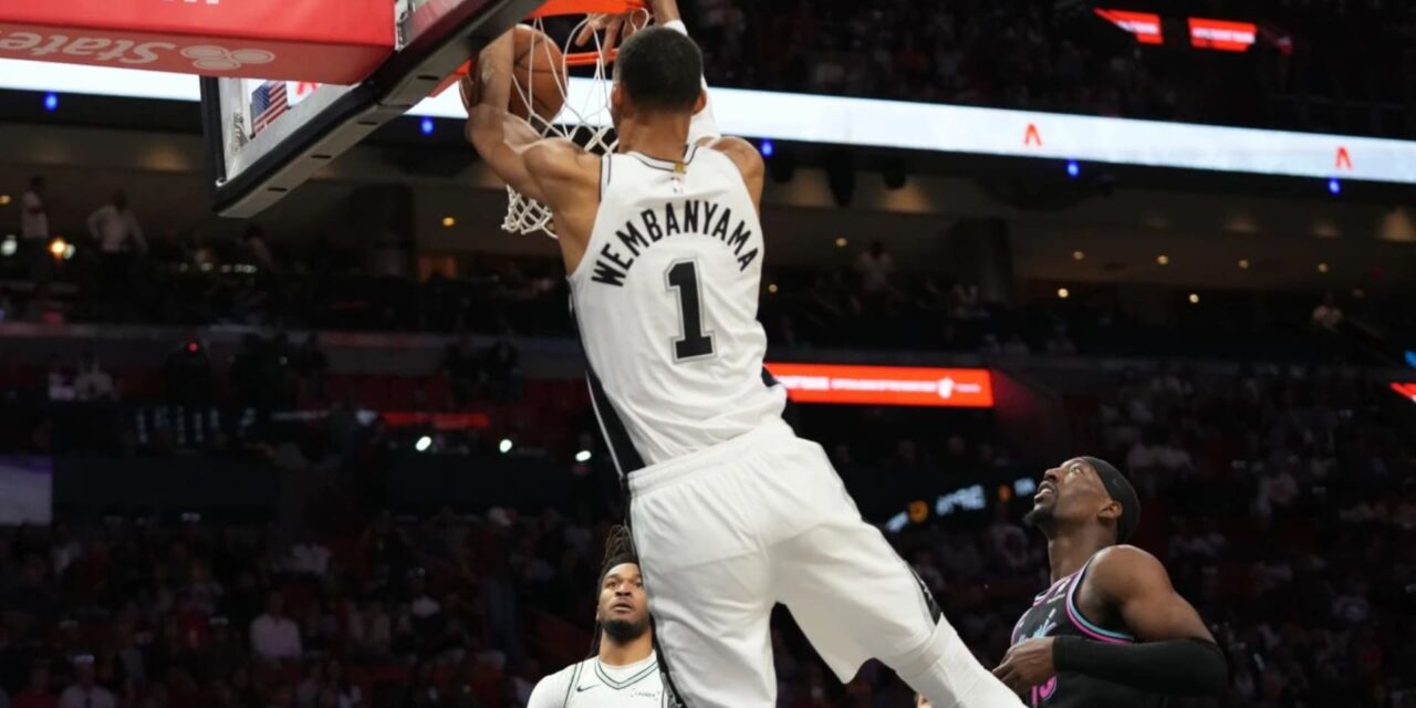 Los Spurs aplastan 136-111 al Heat y logran su sexta victoria seguida