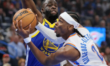 Gilgeous-Alexander anota 27 y Thunder vence a Warriors 104-97 para hilvanar 5ta victoria