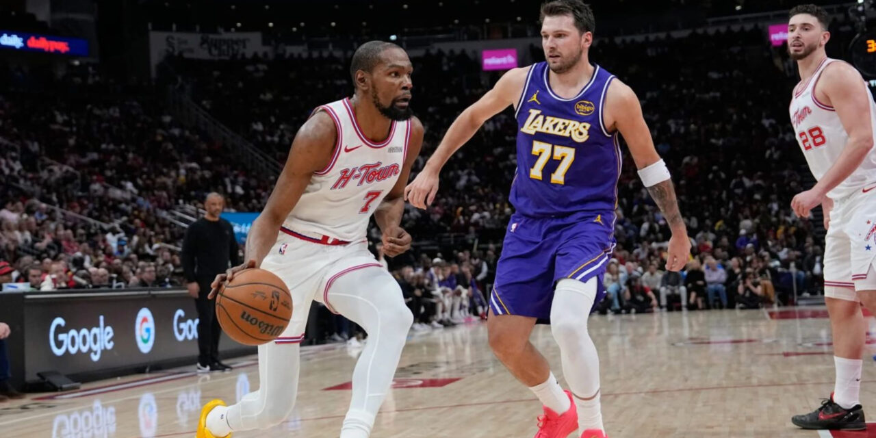 Doncic anotó 40 puntos y James sumó 30, y los Lakers extendieron su racha a 7 victorias con un triunfo de 124-116 sobre los Rockets