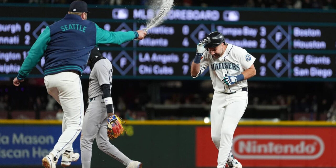 Cal Raleigh da triunfo a Marineros 2-1 ante Yankees