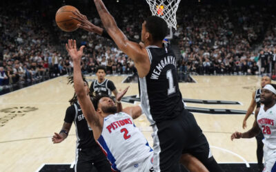 Wembanyama suma 38 puntos y 16 rebotes en la victoria de los Spurs por 121-106 sobre los Pistons