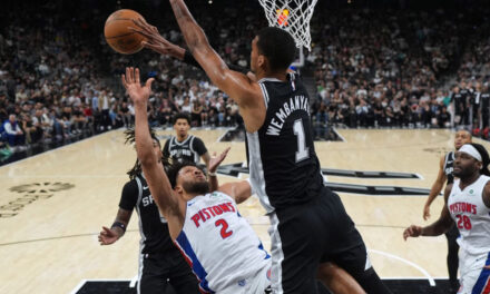 Wembanyama suma 38 puntos y 16 rebotes en la victoria de los Spurs por 121-106 sobre los Pistons
