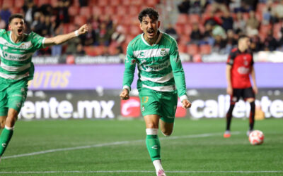Santos Laguna consigue de manera agónica su primer triunfo ante Xolos