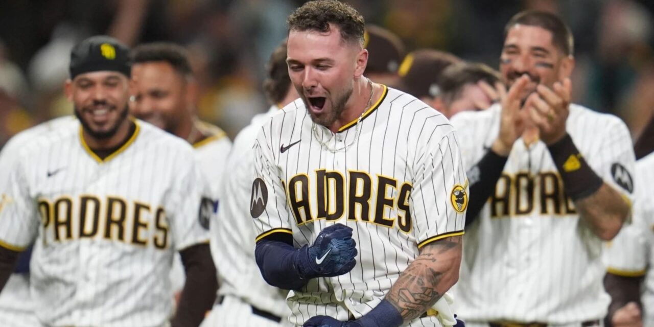 Un doblete de Jackson Merrill le dio la victoria a los Padres ante Marineros 7-6