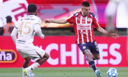 Chivas consigue empate ante los Pumas