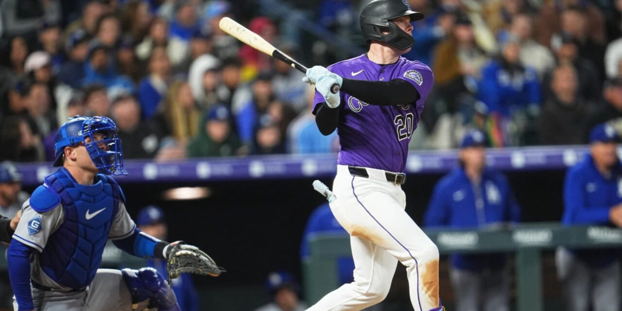 El doble de dos carreras de Johnson en la sexta entrada le dio la ventaja a los Rockies ante Dodgers