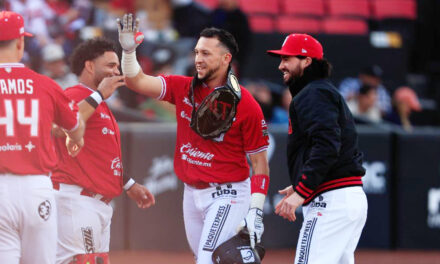 Toros gana su primera serie en casa ante Acereros