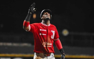 Toros iguala serie ante Durango a base de poder