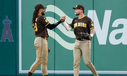 Los Padres logran remontada gracias a Laureano y Tatis, que dan victoria a Padres sobre los Angels por 4-1