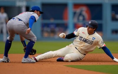 Los Dodgers anotaron 6 carreras en la cuarta entrada para romper la racha de 10 victorias consecutivas de los Cubs con una victoria de 12-4.