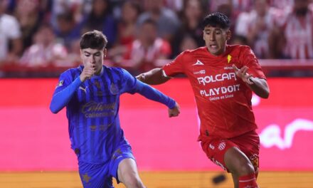 Chivas empatan sin goles ante Necaxa