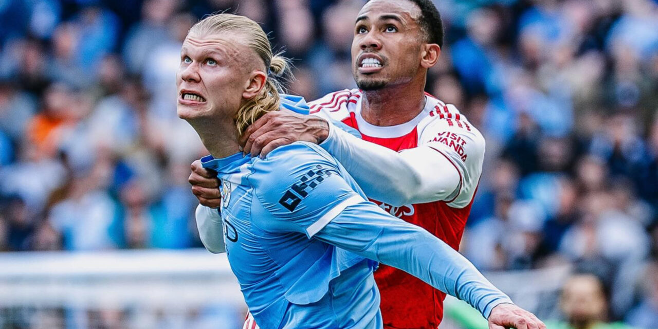Man City vence 2-1 a Arsenal y sacude la lucha por el título de la Liga Premier