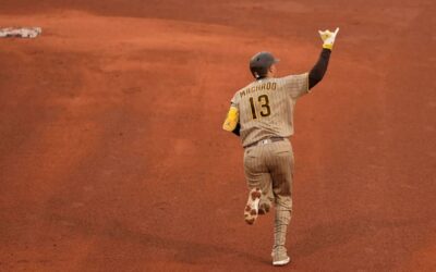 Machado y Merrill conectan jonrones para los Padres en la victoria por 8-6 sobre los Red Sox