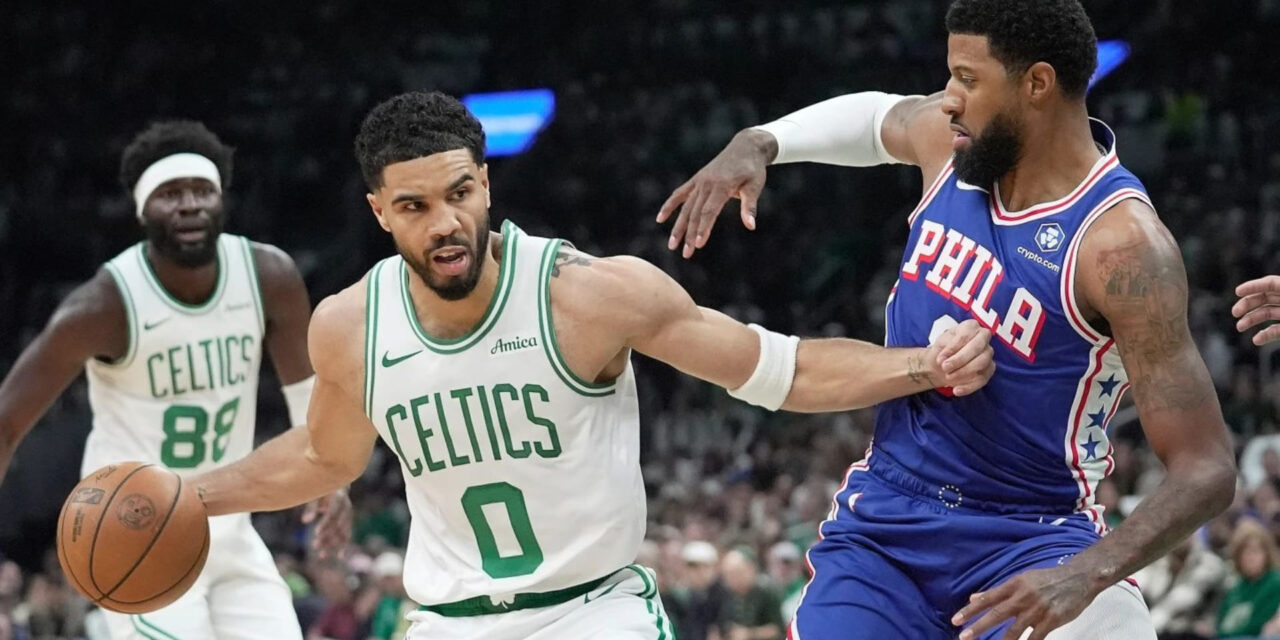 Jayson Tatum vuelve con fuerza a los playoffs y Celtics aplastan a 76ers al abrir su serie