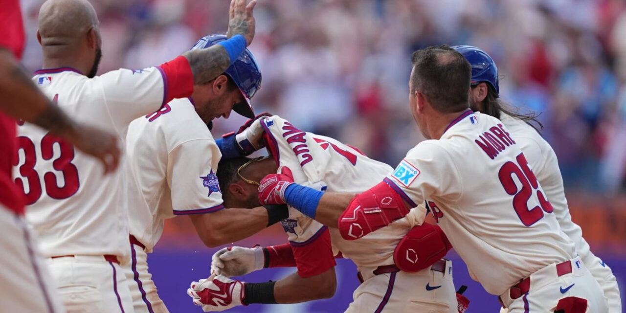 Justin Crawford y Edmundo Sosa guían a Filis a victoria sobre Nacionales en 10 innings