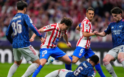Arsenal y Atlético intercambian goles de penal en empate 1-1 en ida de semifinales de Champions