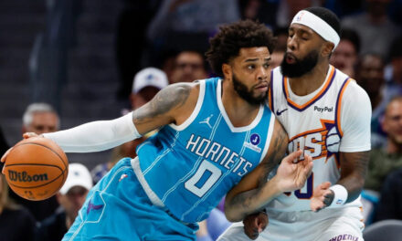 Miles Bridges anotó 25 puntos y Kon Knueppel estableció un récord de triples para los Hornets en aplastante victoria sobre los Suns