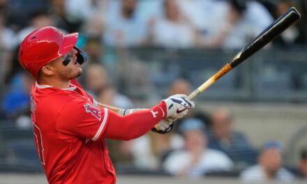Trout pega jonrón por 3ra vez en 2 juegos; Angelinos disparan 5 vuelacercas y vencen a Yankees 7-1