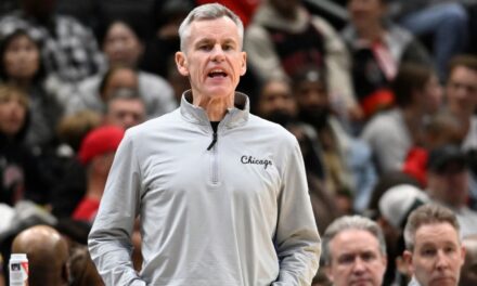Coach Billy Donovan renuncia a los Bulls de Chicago después de 6 temporadas