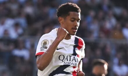 PSG amplia su ventaja en al cima a 6 puntos tras vencer a Angers pese a una roja al final