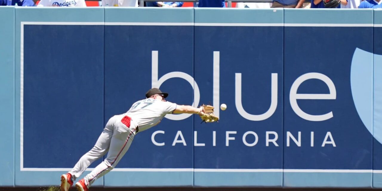 Sanoja conecta un sencillo con dos outs para impulsar a los Marlins a una victoria de 3-2 sobre los Dodgers.