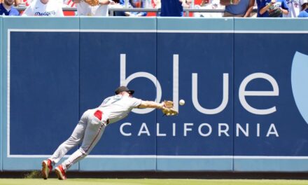 Sanoja conecta un sencillo con dos outs para impulsar a los Marlins a una victoria de 3-2 sobre los Dodgers.