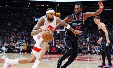 Los Raptors arrollaron al Heat por 121-95, un resultado que asegura a Miami su pase al torneo de repesca