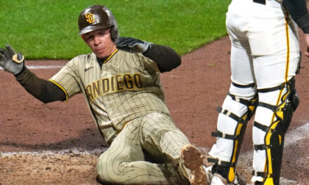 Los Padres blanquean a los Piratas 5-0 y consiguen su tercera victoria consecutiva, poniendo fin a la racha de cinco victorias seguidas de Pittsburgh