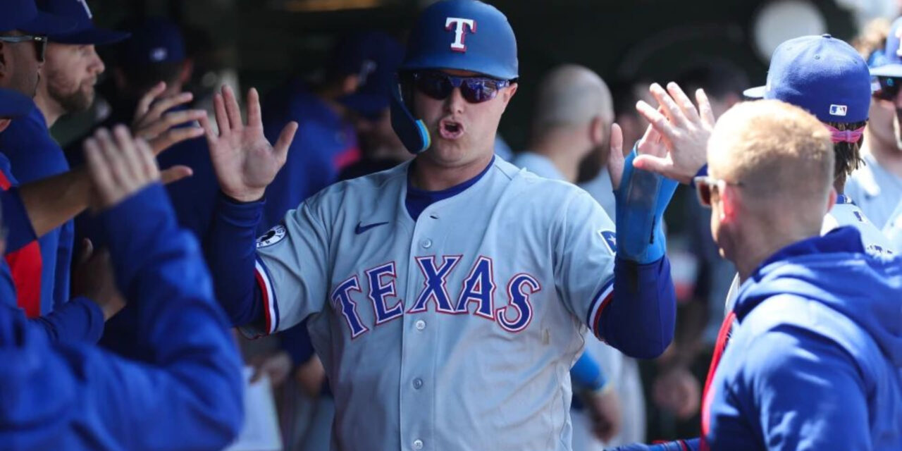Rangers remontan con 4 carreras en la 9na entrada y vencen a Atléticos por 9-6