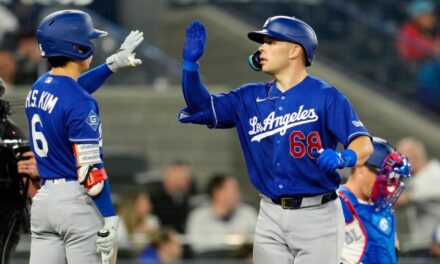 Dalton Rushing conecta dos jonrones y los Dodgers aplastan a los Blue Jays 14-2.