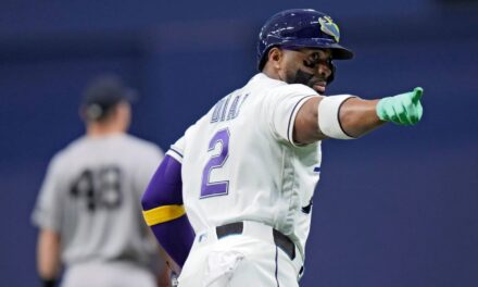 Díaz impulsa la remontada contra Gil y los Rays se recuperan para una victoria ante Yankees