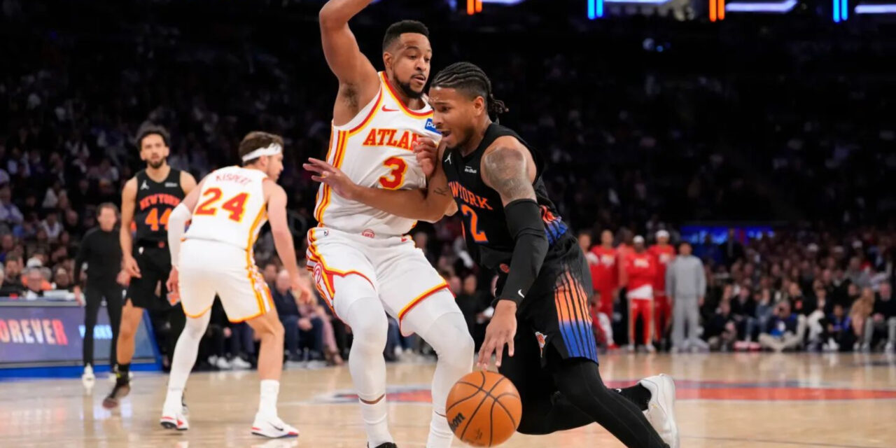 CJ McCollum lidera una remontada y los Hawks sorprenden a los Knicks con una victoria de 107-106 para empatar la serie 1-1