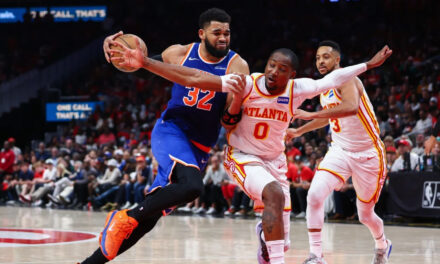 Towns logró un triple-doble y los Knicks vencieron a los Hawks 114-98 para empatar la serie 2-2.