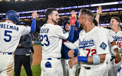 Un sencillo de dos carreras con dos outs de Kyle Tucker en la novena entrada le da la victoria a los Dodgers sobre los Marlins por 5-4.