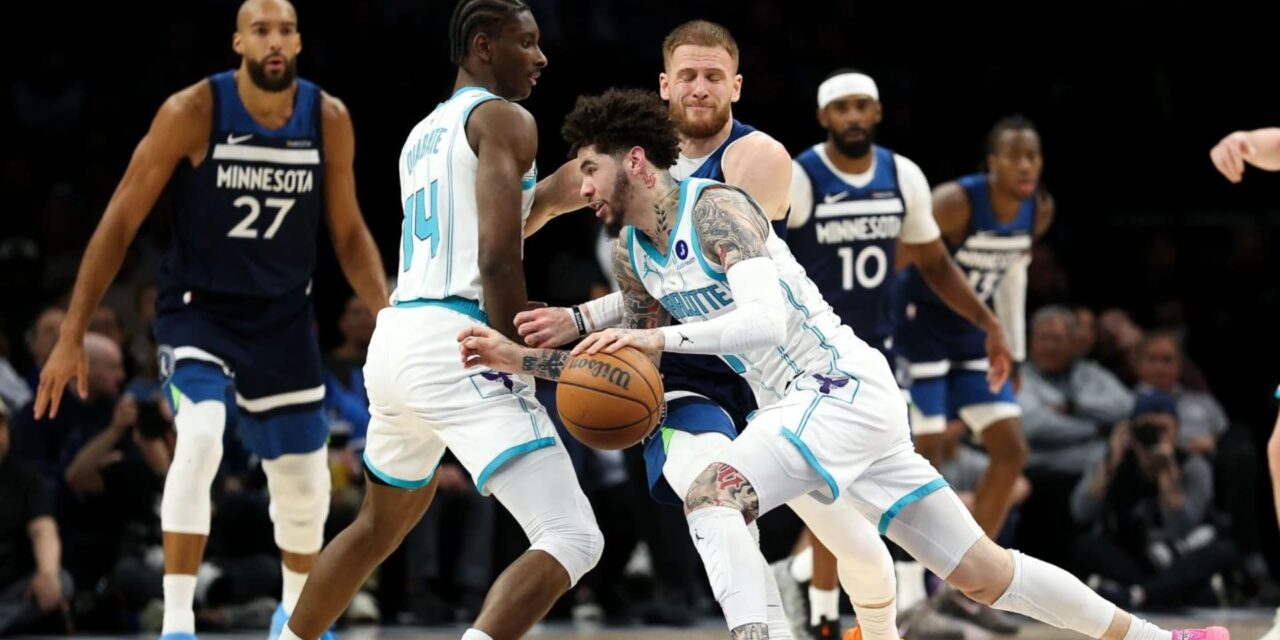 Los Hornets consiguen su cuarta victoria consecutiva gracias a los 35 puntos de LaMelo Ball, derrotando a los Timberwolves por 122-108