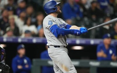 Muncy y Rush conectaron dos jonrones cada uno, y los Dodgers aplastaron a los Rockies