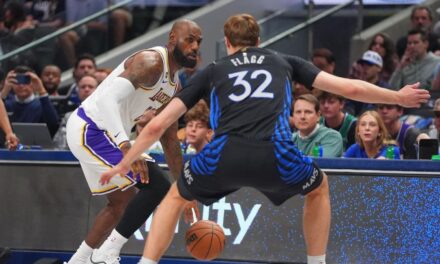 Cooper Flagg anotó 45 puntos y los Mavs vencieron a LeBron James y a unos Lakers mermados por las lesiones por 134-128
